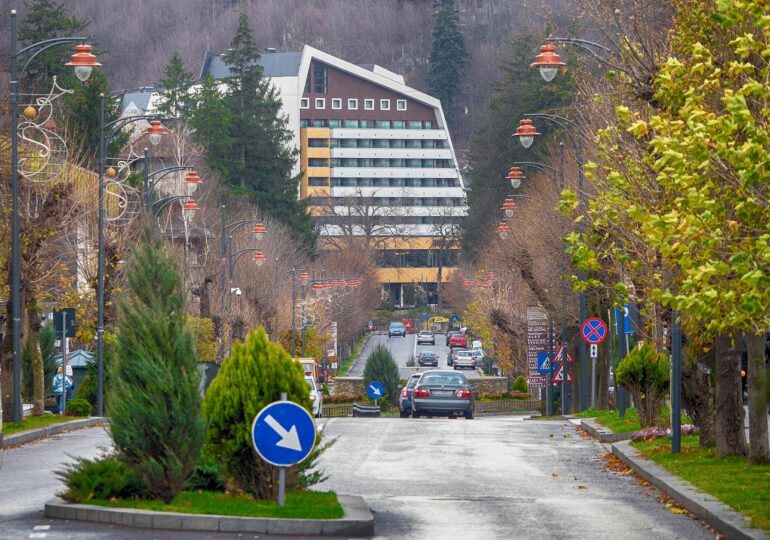 Top 10 stațiuni montane din România: Cele mai frumoase zone pe care să le vizitezi