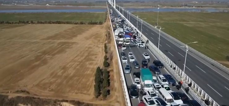 Carambol pe o autostradă din China, 17 oameni au murit și 22 sunt răniți (Video)