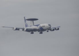 Cum arată primul avion spion al NATO care a ajuns la Otopeni (Galerie foto&Video)