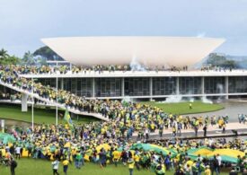 Peste 400 de oameni au fost arestați, după ce susținătorii lui Bolsonaro au luat cu asalt Congresul brazilian