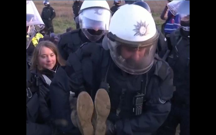 Greta Thunberg a fost arestată în Germania (Video)