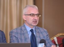 Cât câștigă în medie românii care intră în conciliere bancară