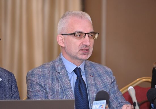 Cum negociază consumatorii cu băncile după ce au ajuns în instanță? 800 de procese “stinse” amiabil