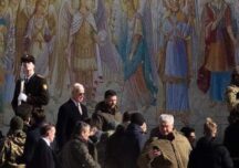 Vizită surpriză la Kiev: Biden s-a plimbat cu Zelenski și a anunțat mai multe arme pentru Ucraina (Video)