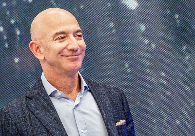 Jeff Bezos a vândut în patru zile acțiuni Amazon de peste patru miliarde de dolari