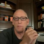 Un imperiu distrus într-o secundă de o replică rasistă: Caricaturile Dilbert dispar din paginile ziarelor (Video)