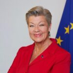 Comisar european: UE vrea să-și consolideze controalele împotriva spionilor ruși. România și Bulgaria ar trebui incluse în Schengen în 2023