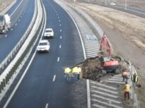 Se închide circulația pe 17 kilometri de pe A10 Sebeș-Turda. Ministerul Transporturilor cere CNAIR să explice de ce s-a surpat autostrada