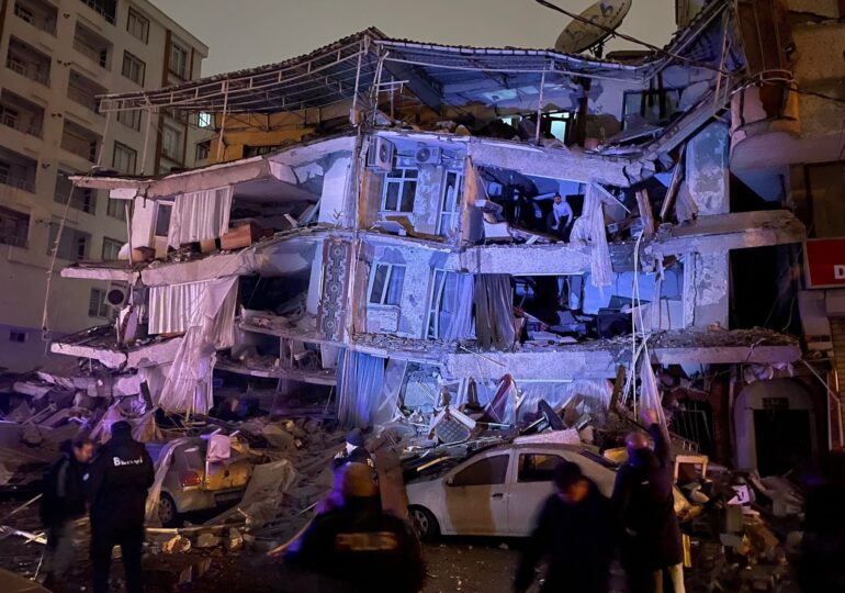 Bilanțul cutremurului trece de 37.000 de morți, dar mai sunt încă minuni: Două persoane au fost salvate după mai bine de 8 zile