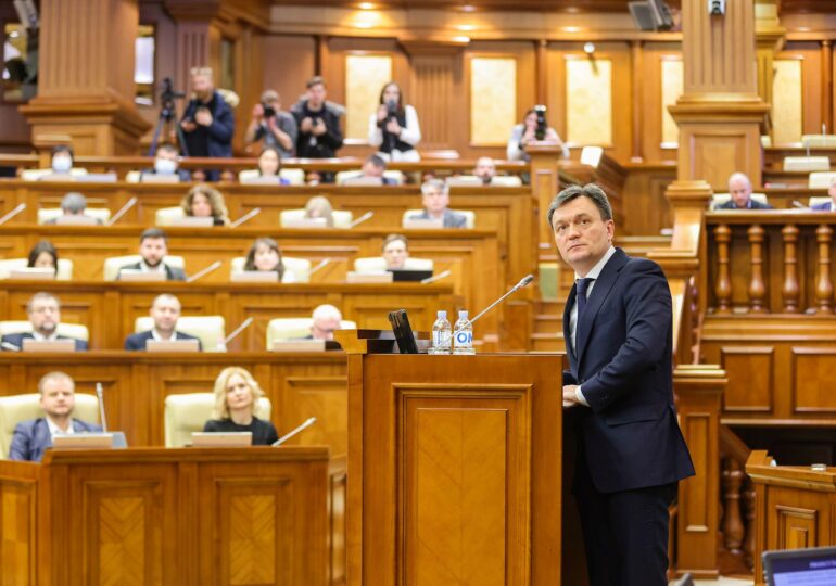 Moldova are un nou Guvern. Premierul Recean spune că „neutralitatea s-ar putea curând să nu mai funcționeze”
