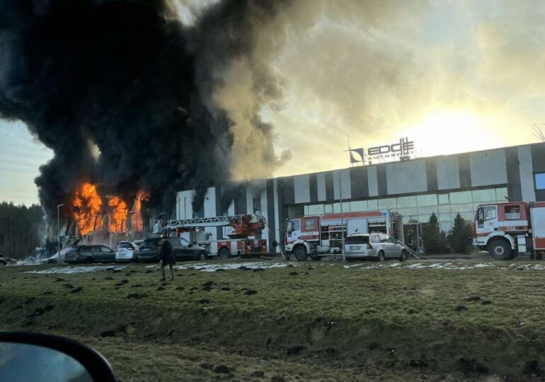 Incendiu în Letonia la o fabrică de drone americane pentru Ucraina (Foto & Video)