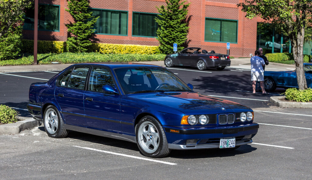 5_BMW-M5-E34