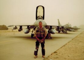 Top Gun Ucraina: Cel mai decorat pilot american vrea să lupte împotriva Rusiei