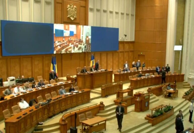 Parlamentul a adoptat cu scandal o declarație la un an de război în Ucraina: Șoșoacă acuză vânzarea țării și e comparată cu o grenadă
