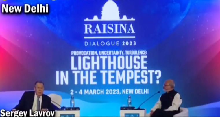 Lavrov se bâlbâie, după ce o replică de-a lui stârnește hohote de râs la conferința pe teme geopolitice de la New Delhi (Video)