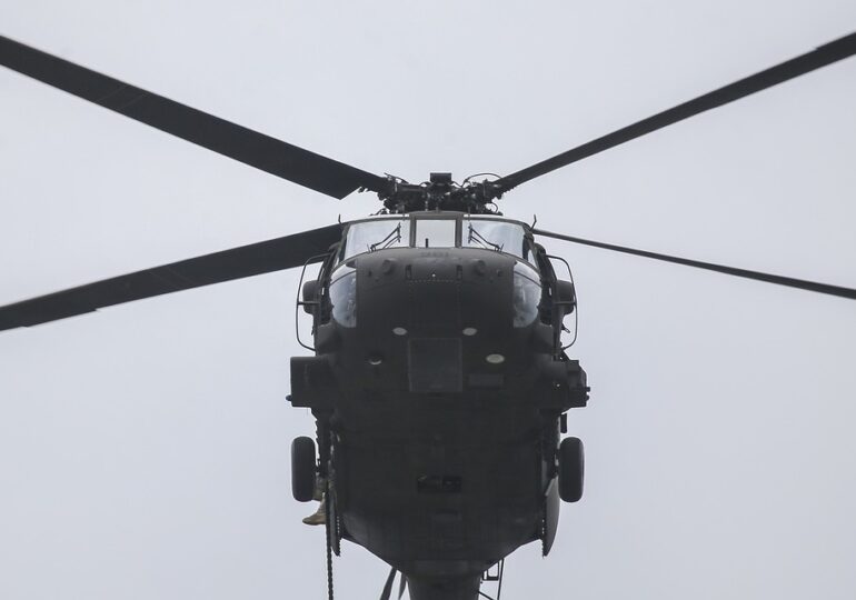 Primul elicopter BlackHawk a ajuns la sediul MAI