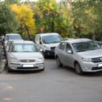 Polițiștii locali s-au pus pe dat amenzi celor care parchează pe trotuare. Situația la PMB și pe sectoare