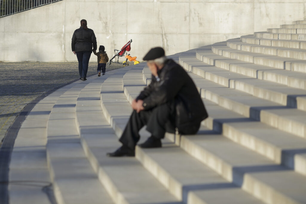 Românii au printre cei mai puțini „ani de pensie” din Europa. Cât trăim după pensionare, față de ceilalți europeni