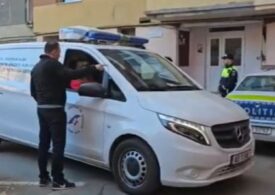 De ce au intrat polițiștii după 3 ore în casa bărbatului care și-a spânzurat copilul. Autoritățile dau primele explicații