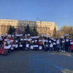 Protest în Piața Victoriei: ”OUG 13 a reînviat”, ”Hoții, hoții” (Foto & Video)