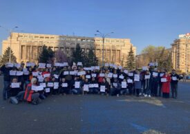 Protest în Piața Victoriei: ”OUG 13 a reînviat”, ”Hoții, hoții” (Foto & Video)