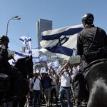 La un pas de război civil în Israel: Ciocniri între demonstranți și poliție la Tel Aviv, zeci de arestări în toată țara. Până și Mossad-ul face grevă (Foto&Video)