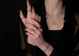 Tipuri de inele din aur în funcție de gen - Află care sunt caracteristicile inelelor pentru femei, a celor pentru bărbați și a celor unisex!