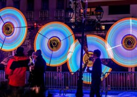 Începe Spotlight 2023: Zeci de instalații de lumină, proiecții arhitecturale și spectacole de video mapping