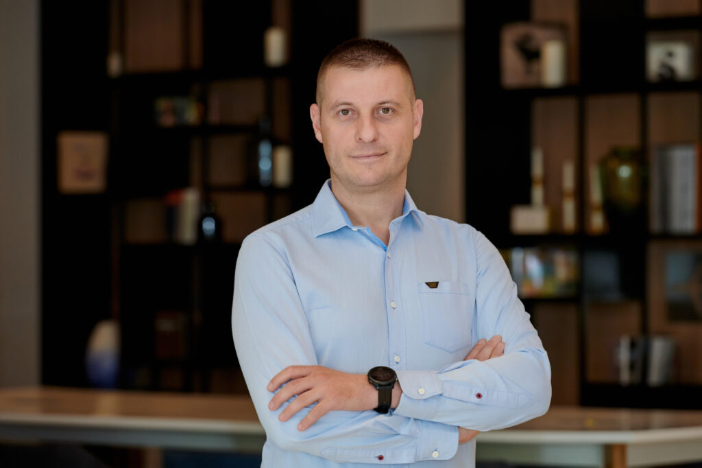 Arthur-Radulescu_CEO-MerchantPro-1