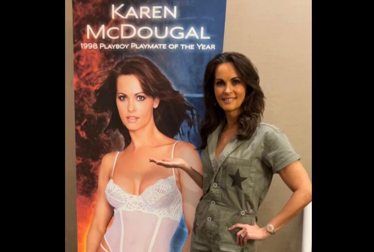 Cine este Karen McDougal, modelul Playboy care apare în dosarul lui Trump, alături de Stormy Daniels (Video)