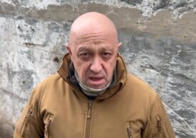 Prigojin s-a filmat lângă zeci de cadavre și amenință că pleacă din Bahmut: Șoigu! Gherasimov! Unde d**** sunt munițiile? Uitați-vă la ei, ticăloșilor! (Video)
