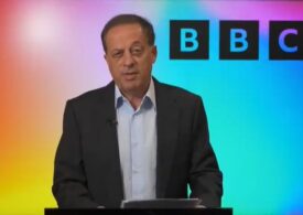 Președintele BBC a demisionat după ce a omis să declare că l-a ajutat pe Boris Johnson să împrumute un milion de dolari (Video)