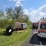 Accident grav, cu cinci mașini, între Caransebeș și Lugoj. O persoană a murit și patru au fost rănite