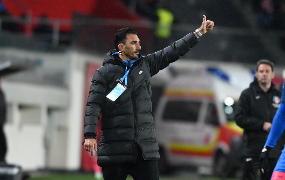 FCSB anunță despărțirile de Charalambous și Pintilii