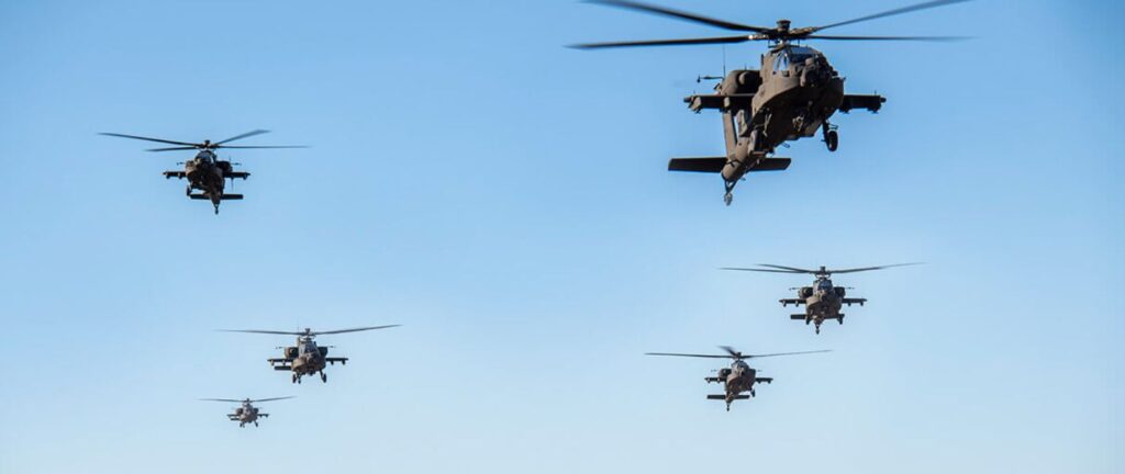 Un elicopter Apache american s-a prăbușit în apropiere de Strâmtoarea Ormuz (Video)