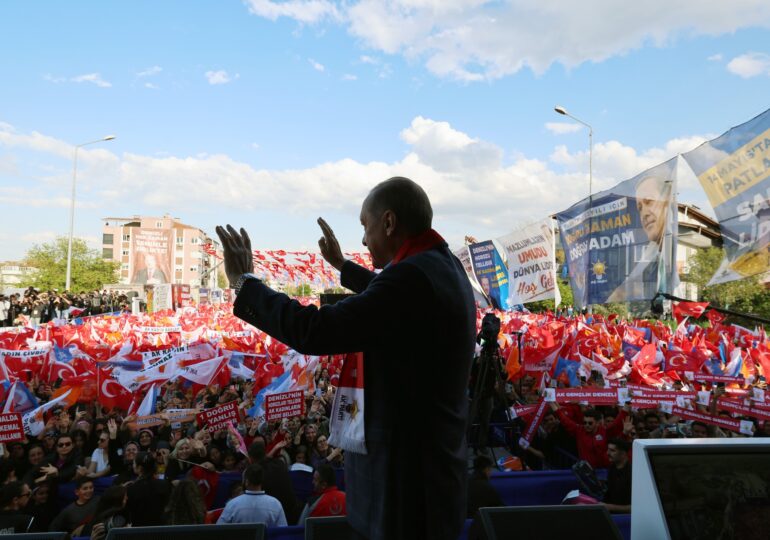 Erdogan anunță că a mai găsit un depozit de gaz și face promisiuni electorale cu apă caldă gratis