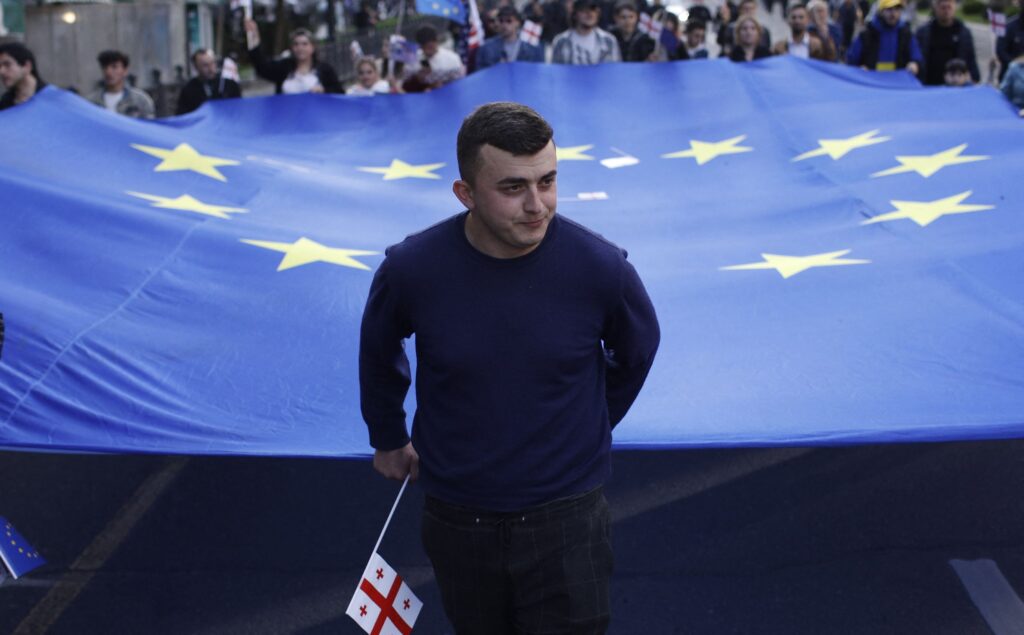 Georgia protest steag UE