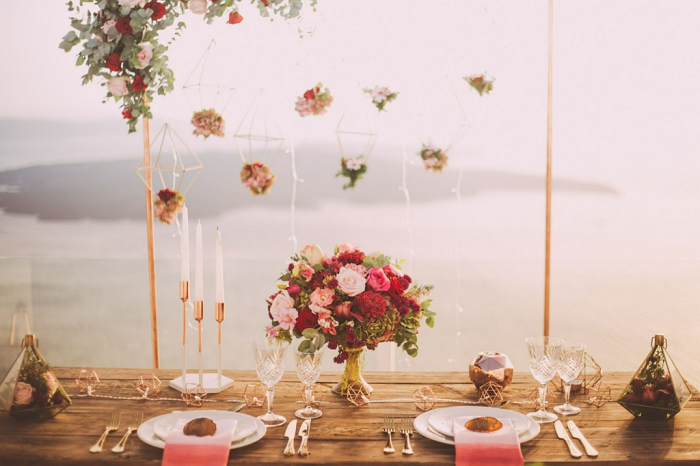 Ai fost invitată la nuntă și nu știi de unde să începi cu pregătirile? 3 sfaturi care te vor ajuta să fii cea mai stilată nuntașă
