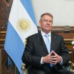 Iohannis a transmis din Argentina ce crede despre supraimpozitarea salariilor mai mari decât al lui