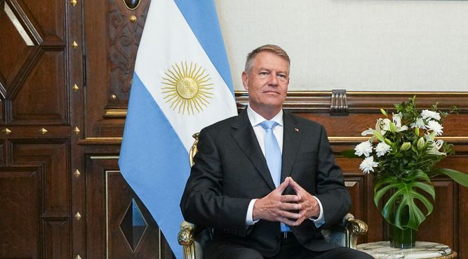 Iohannis a transmis din Argentina ce crede despre supraimpozitarea salariilor mai mari decât al lui