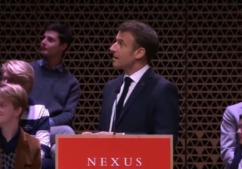 Macron, întrerupt din discurs la Haga: „Președintele violenței și ipocriziei” (Video)