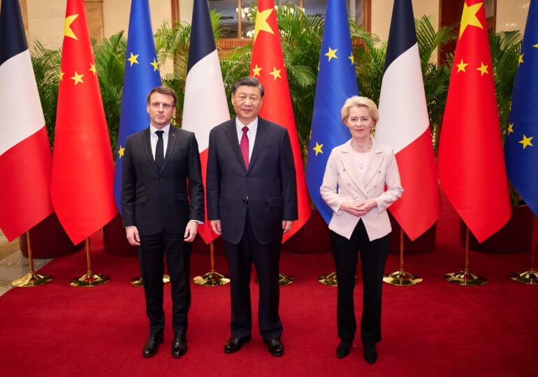 Diplomația chineză a gesturilor: Una caldă pentru Macron și una rece pentru Von der Leyen