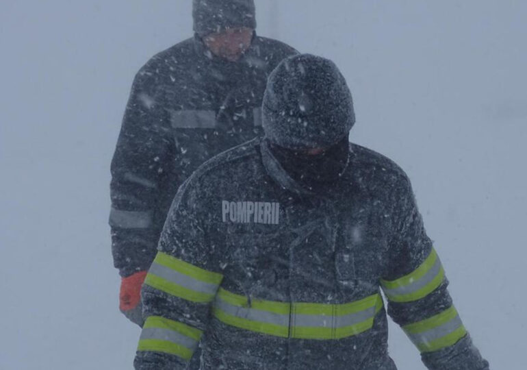 A venit iarna: Cursuri suspendate, avioane redirecționate, trenurile au întârzieri, drumuri închise și microbuz răsturnat (Foto&Video)