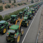 Proteste ale fermierilor în toată țara, cu sute de vehicule și utilaje agricole. Se anunță blocaje la graniță