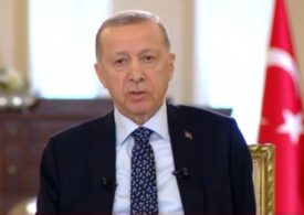 Momentul în care Erdogan întrerupe brusc un interviu. Cu ochii înlăcrimați a spus că are o gripă intestinală (Video)
