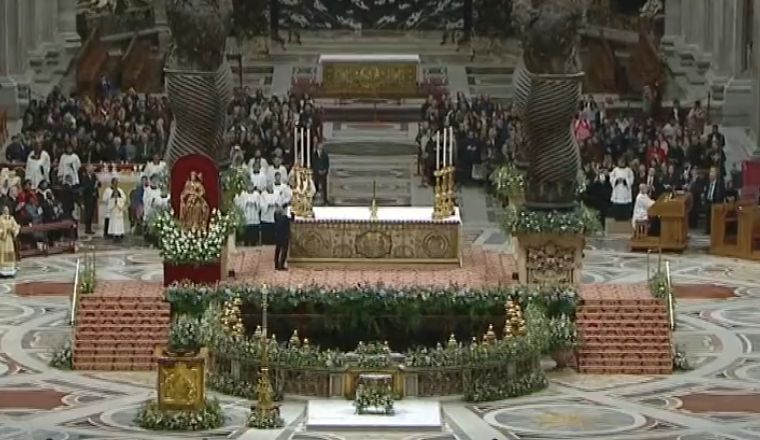 Credincioșii catolici sărbătoresc Învierea. Papa Francisc a vorbit despre speranță în mijlocul "rafalelor înghețate ale războiului" (Video)