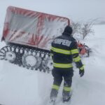 Infotrafic: Ce drumuri mai sunt închise de zăpada și unde se circulă greu (Foto&Video)