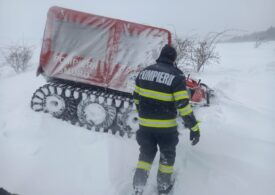 Infotrafic: Ce drumuri mai sunt închise de zăpada și unde se circulă greu (Foto&Video)