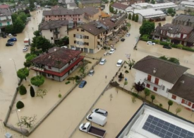 ”Livada Italiei” e sub ape: Numărul morților a ajuns la 11, ferme devastate și case în ruină (Video)