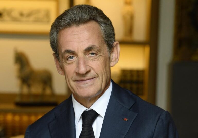 Nicolas Sarkozy riscă 10 ani de închisoare. A fost pus sub acuzare pentru banii de la Gaddafi